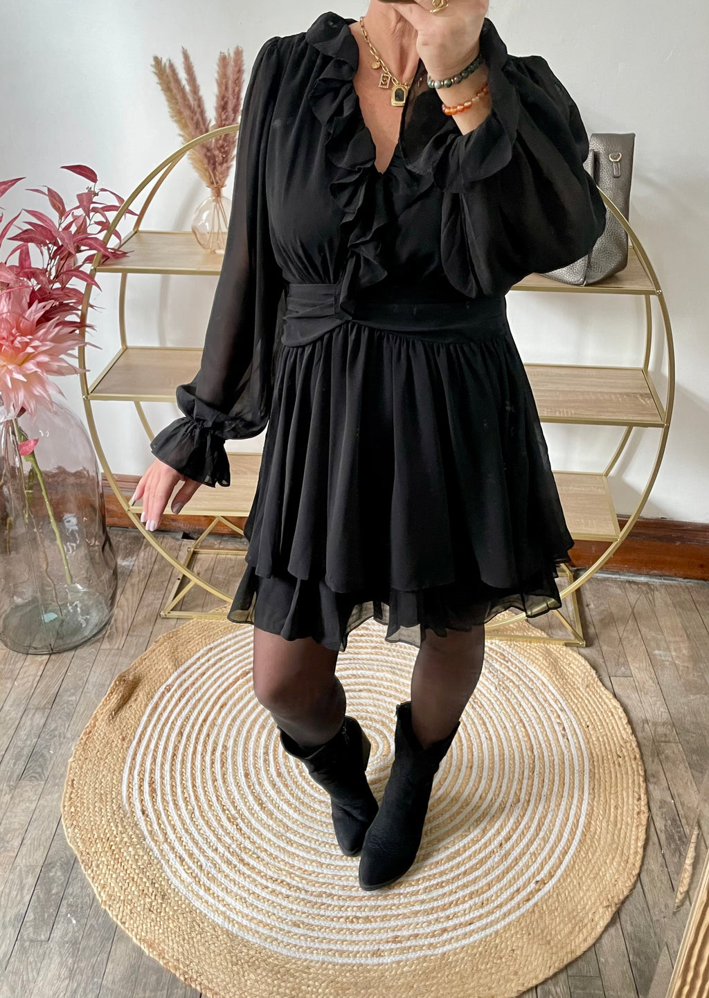 Robe noire froufrou frou