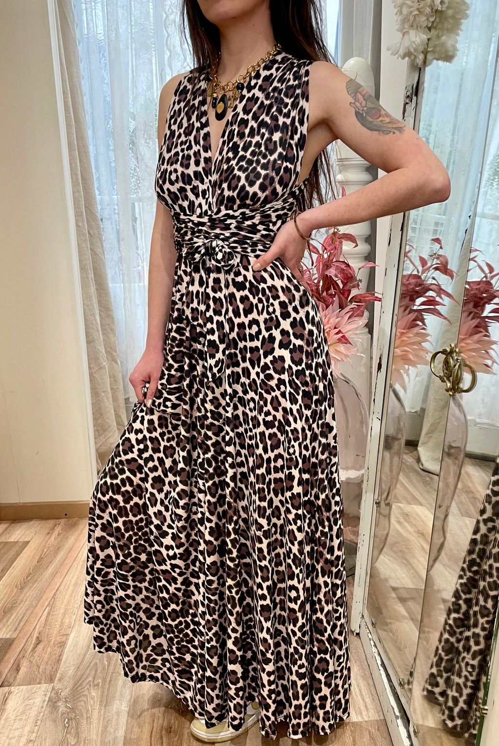 Robe dos nu léopard