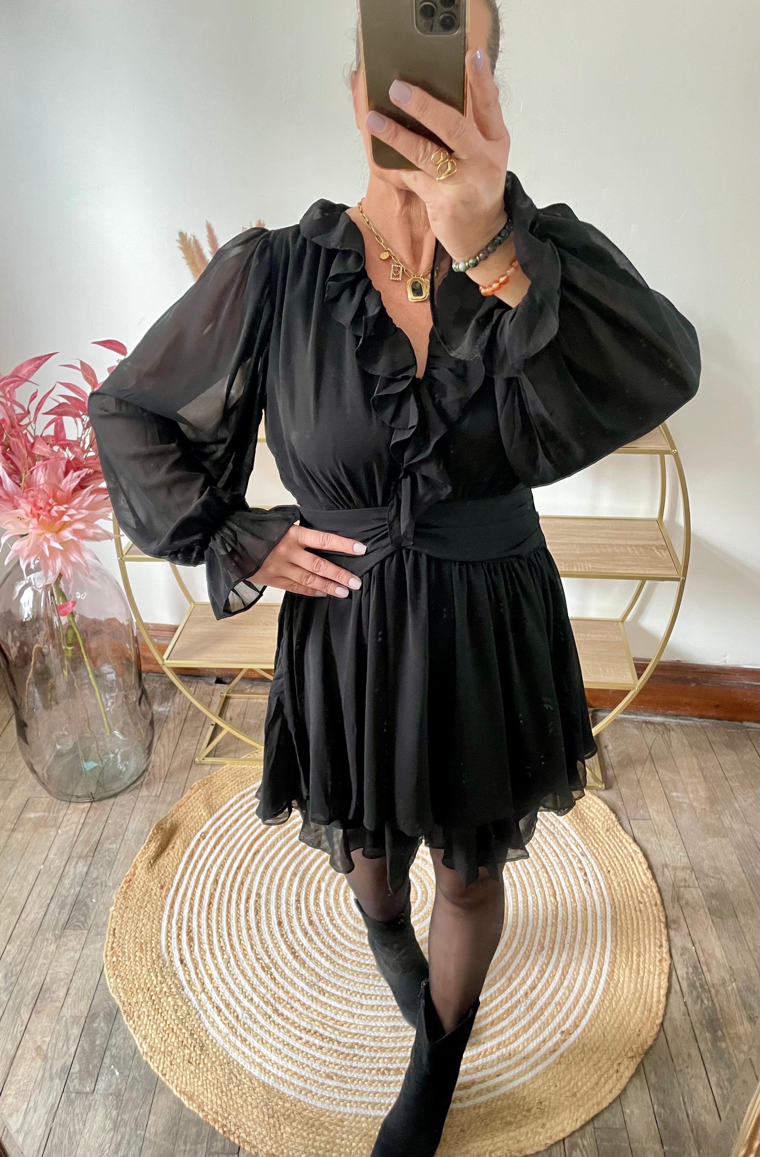 Robe noire froufrou frou