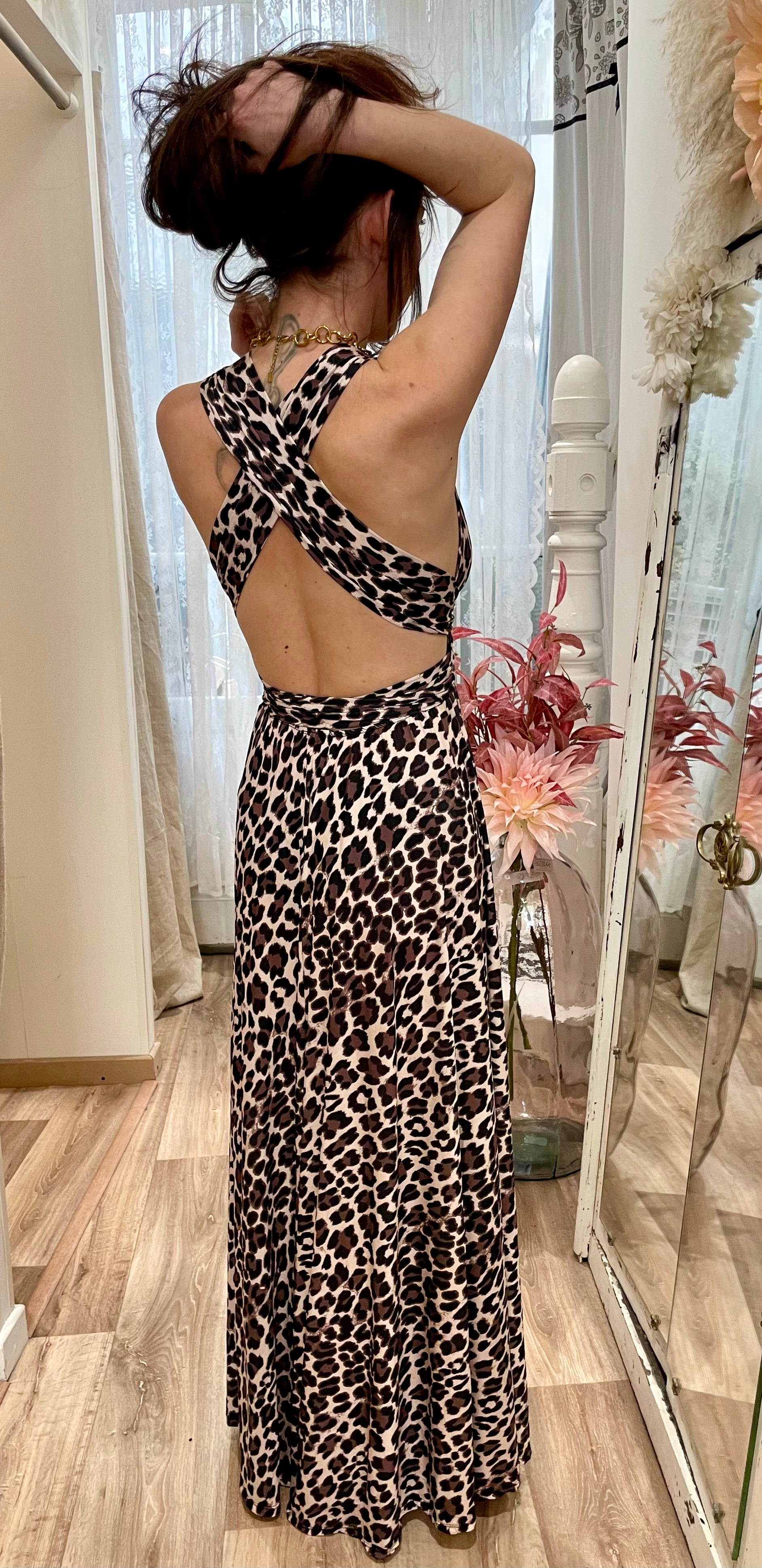 Robe dos nu léopard