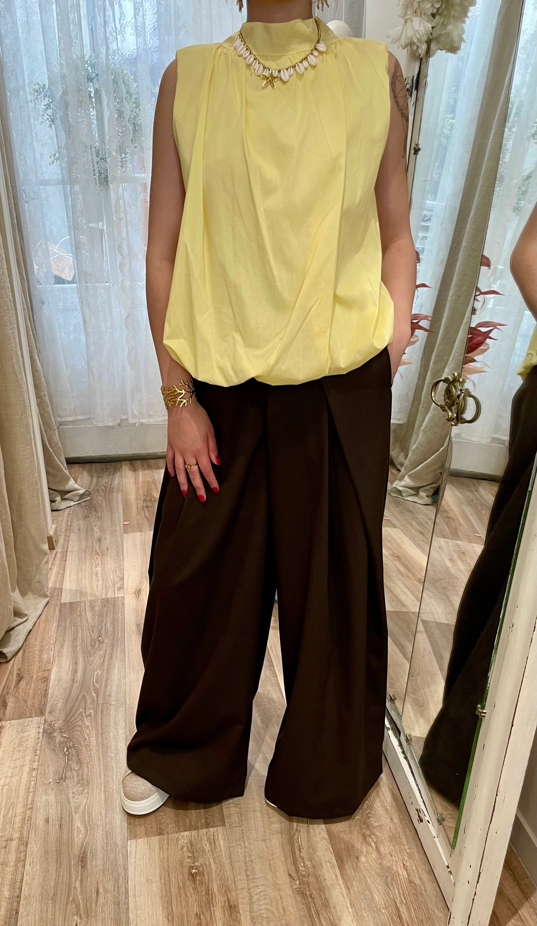 Blouse romane sans manches jaune