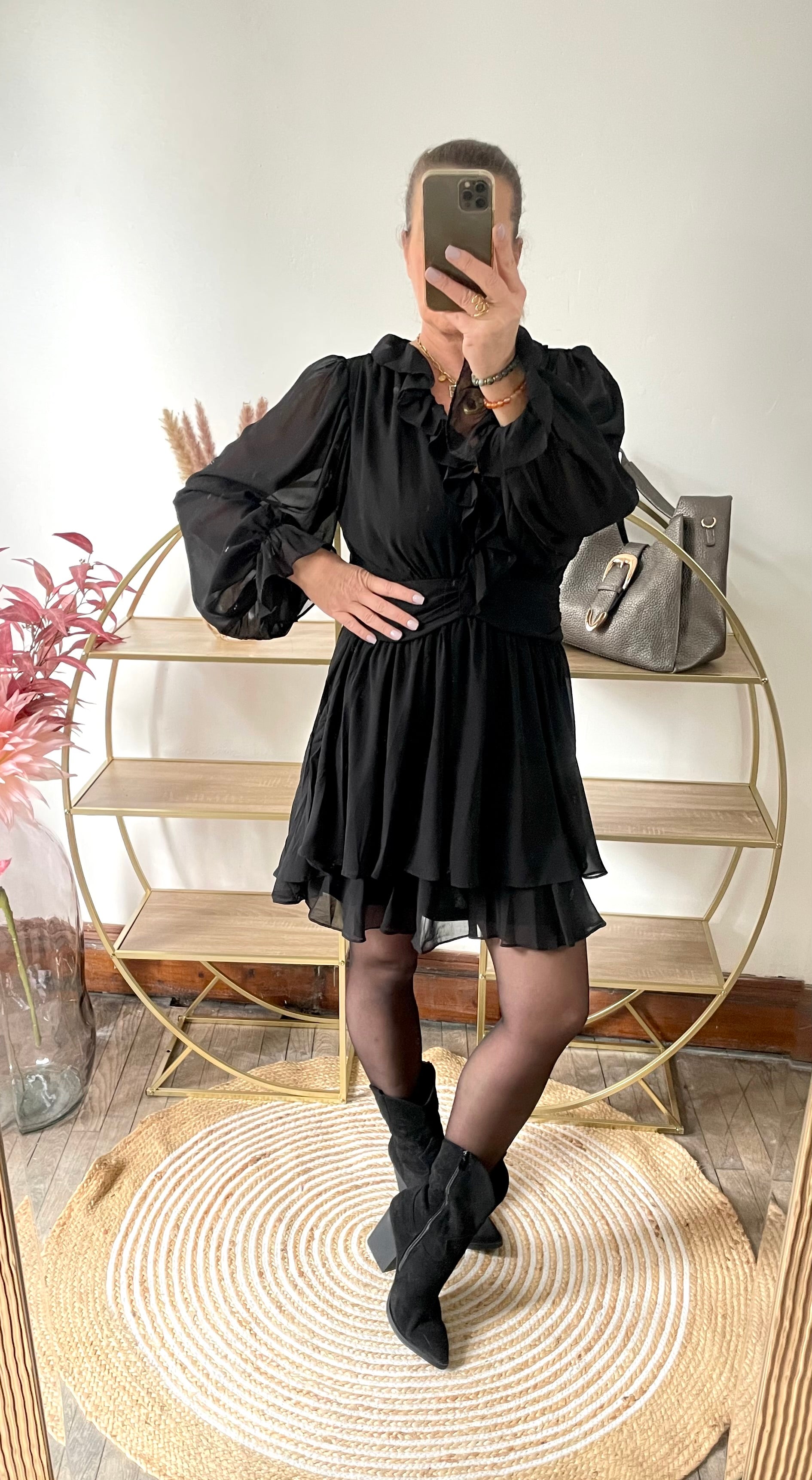 Robe noire froufrou frou