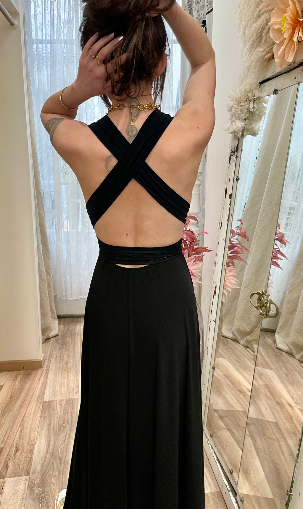 Robe dos nu noire