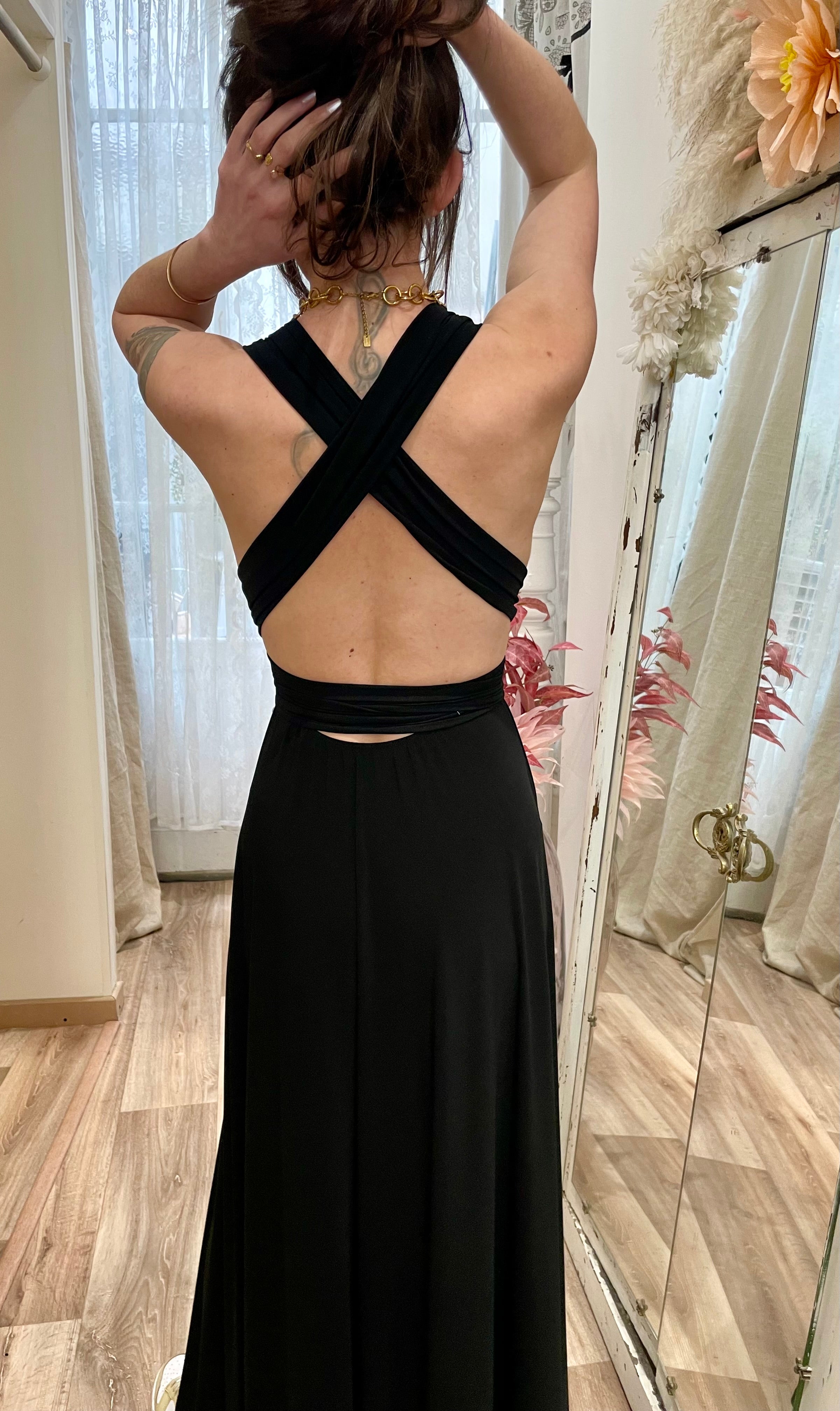 Robe dos nu noire