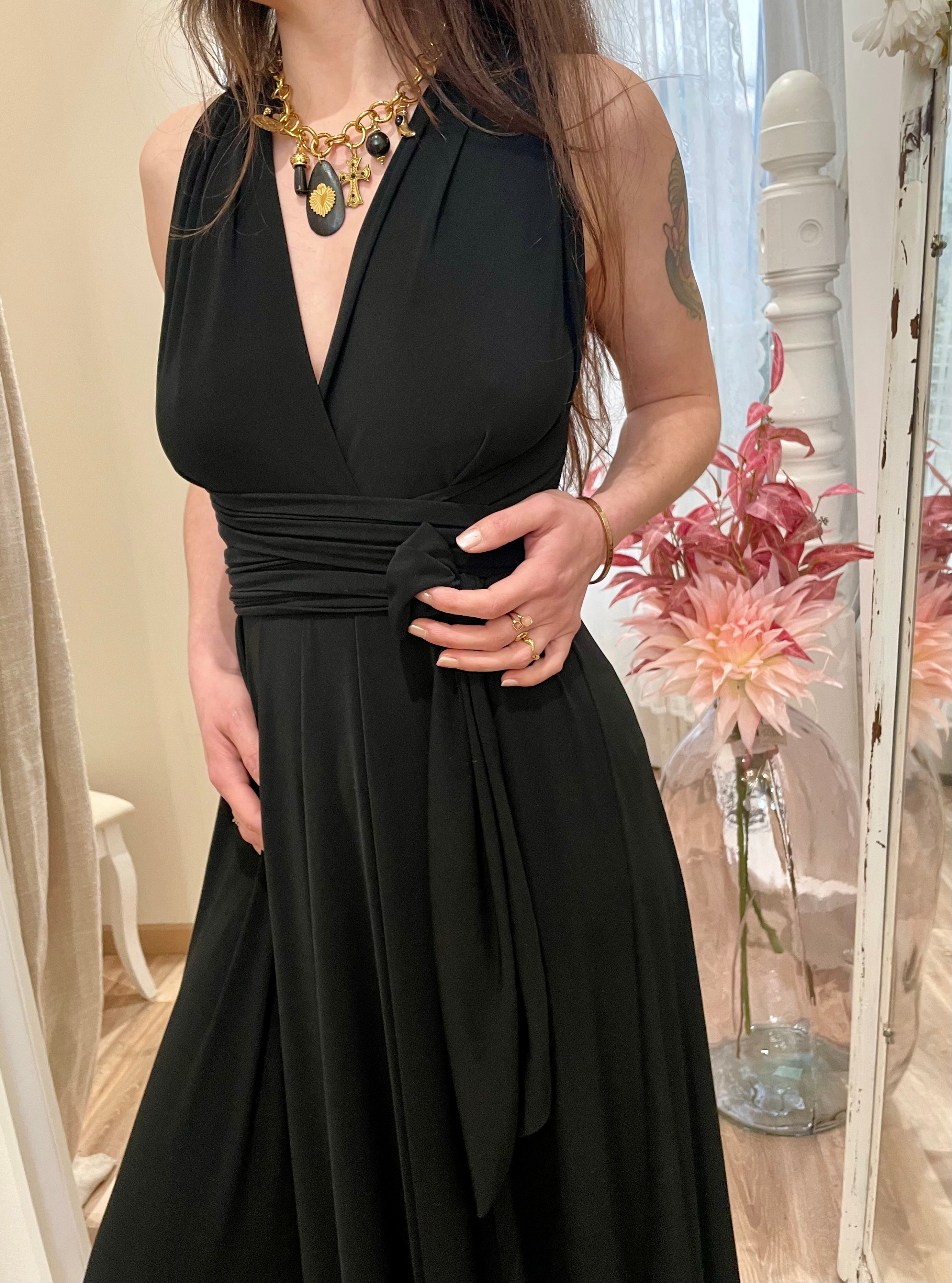 Robe dos nu noire
