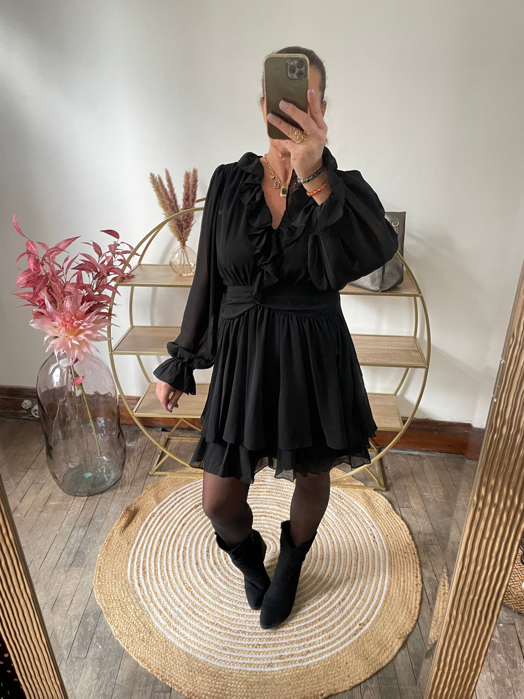Robe noire froufrou frou