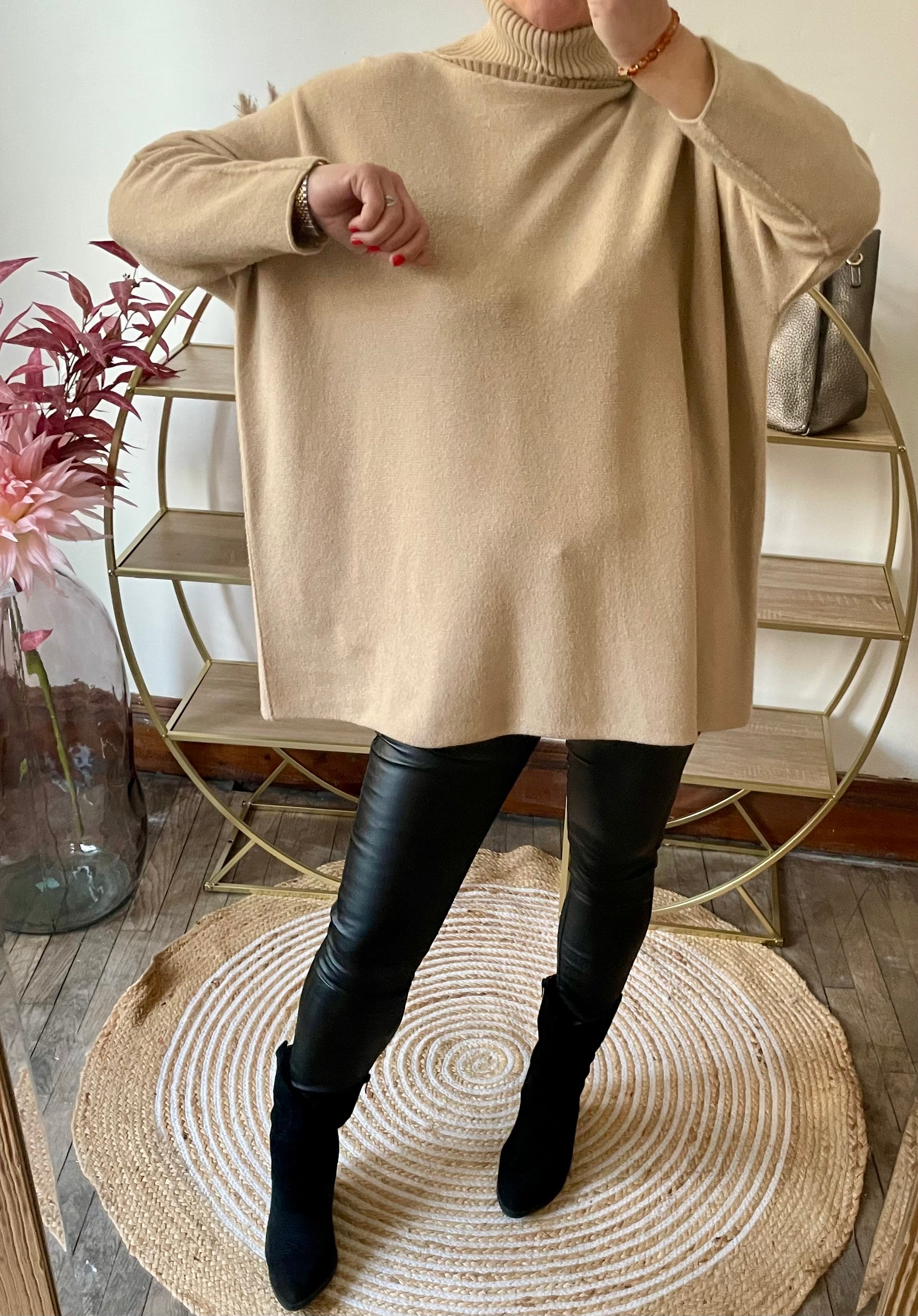Pull long col roulé oversize camel