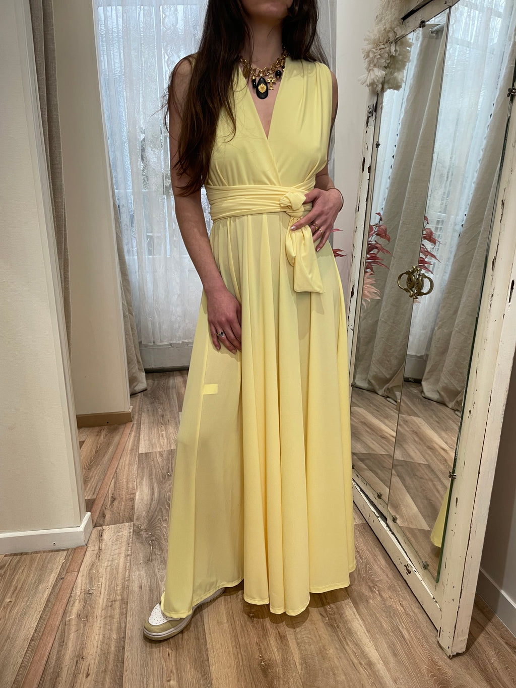Robe dos nu jaune