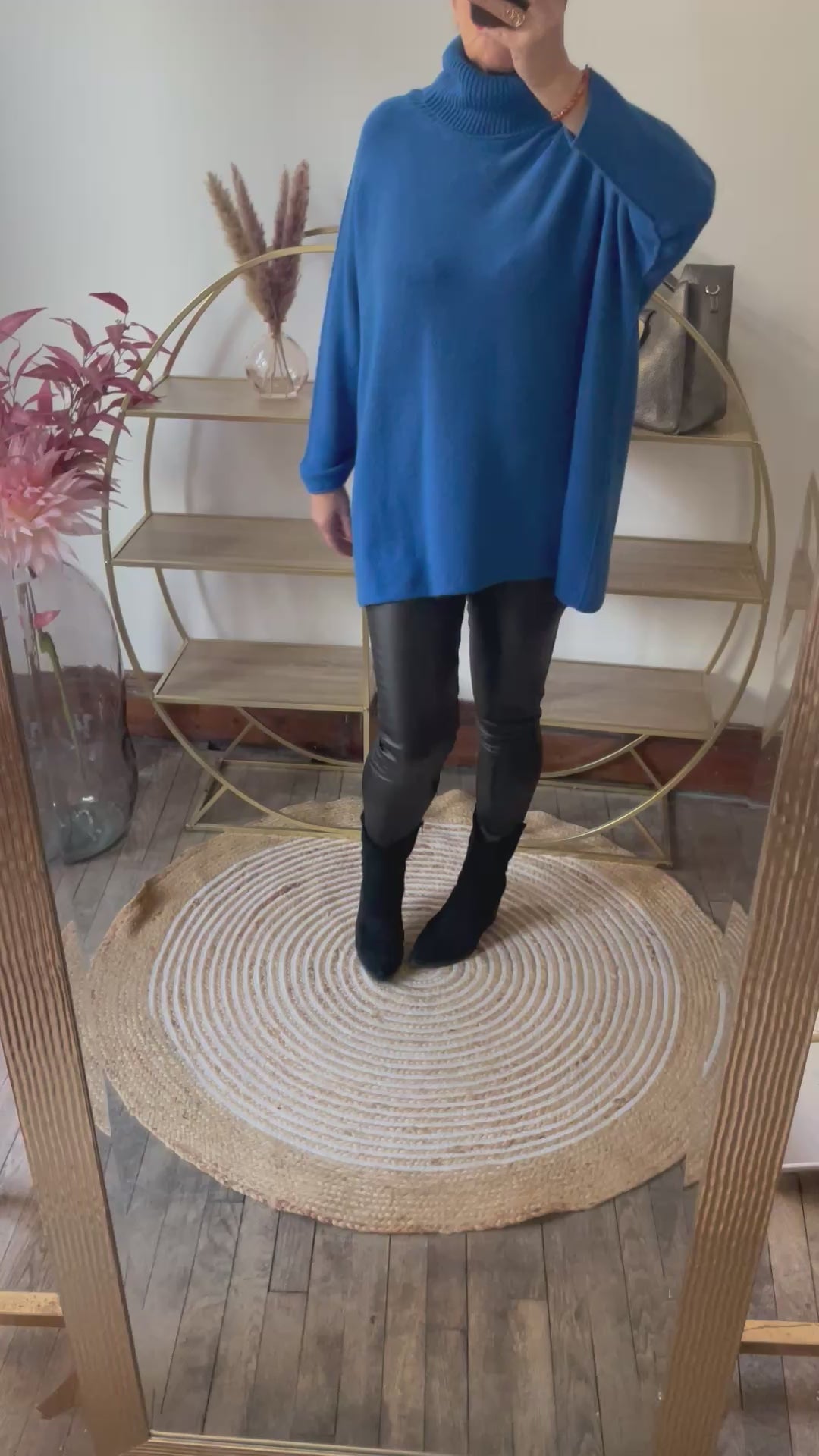 Pull long col roulé oversize bleu roi